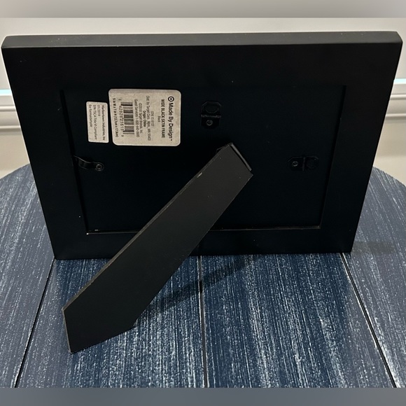 Made by Design Picture Frame - Picture 2 of 3